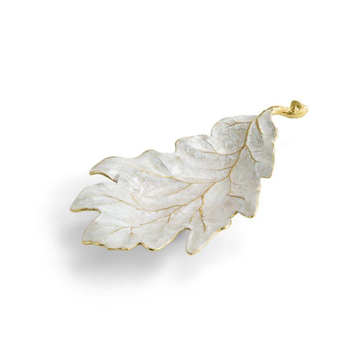 Winter Leaves Red Oak Dish